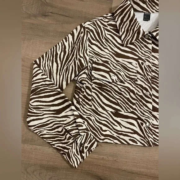 Zebra Crop Jacket - Picture 7 of 10